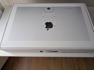 Apple Studio Display VESA