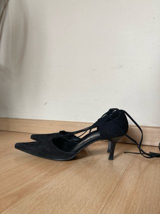 Zapatos de salón ante negro punta fina