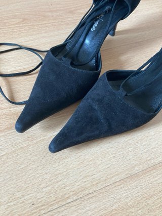 Zapatos de salón ante negro punta fina