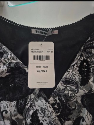 Vestido negro y blanco cuello V talla M