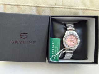 Reloj SKYLINE Rosa y Plateado