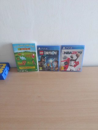 PS4 Slim 500GB + 2 Mandos + 3 Juegos