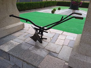 Arado de hierro antiguo, para decoración de Jardín