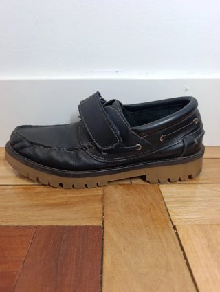 Zapatos de cuero para niño