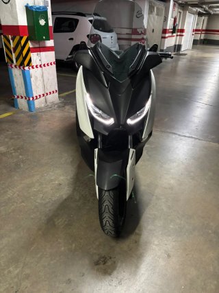 Yamaha Xmax 300 Maxi Scooter
