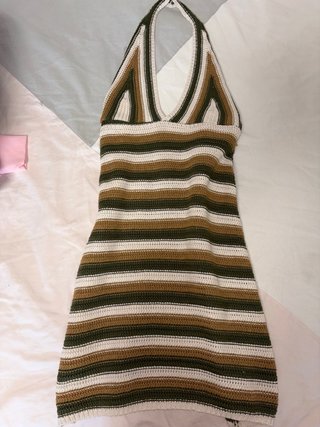 Vestido de crochet a rayas