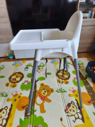 Trona Ikea con bandeja