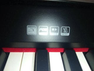 Piano Digital Ringway TG8867