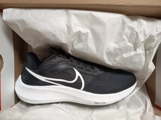 Nike Air Zoom Pegasus 40-41 Negro Blanco