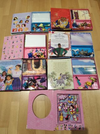 Libro Aventuras con figuras disney