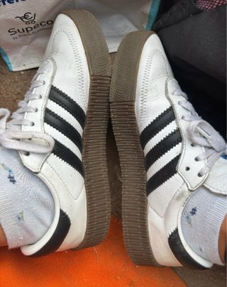 Tenis Adidas Samba Blancos/Negros Suela Marrón