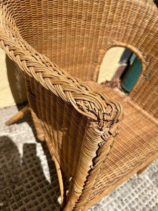 Sillón de mimbre artesanal