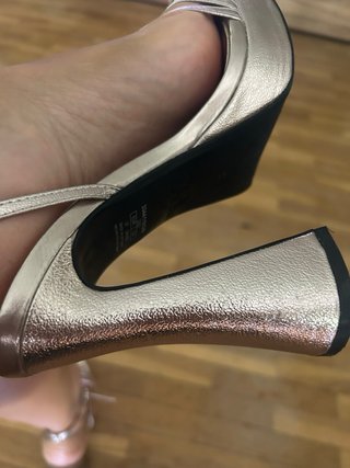 Sandalias Zara Talla 37 Doradas