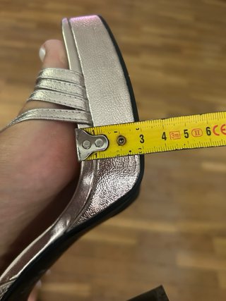 Sandalias Zara Talla 37 Doradas
