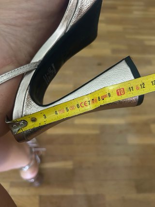 Sandalias Zara Talla 37 Doradas
