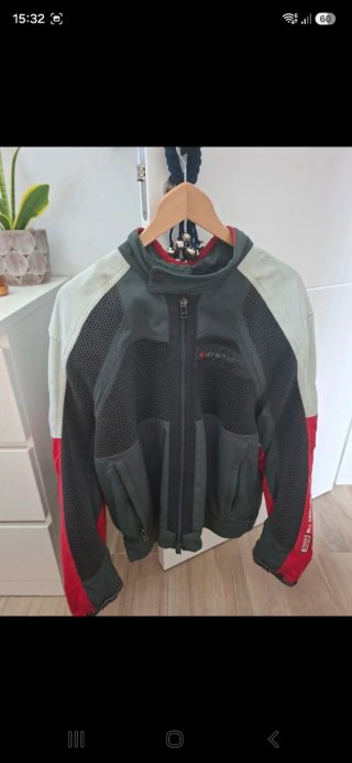 Chaqueta Dainese Talla L Negra y Roja