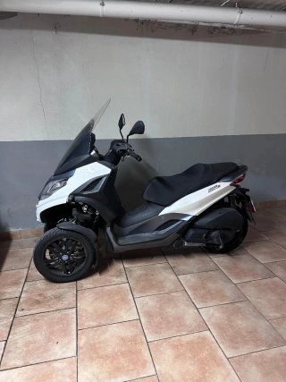 Piaggio MP3 300 HPE Sport