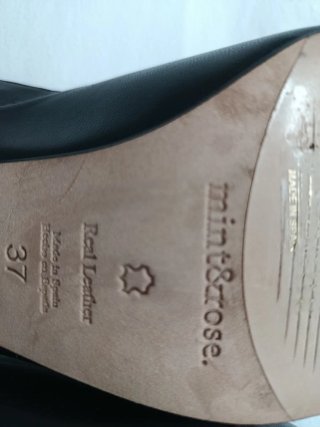 Zapato tacón negro