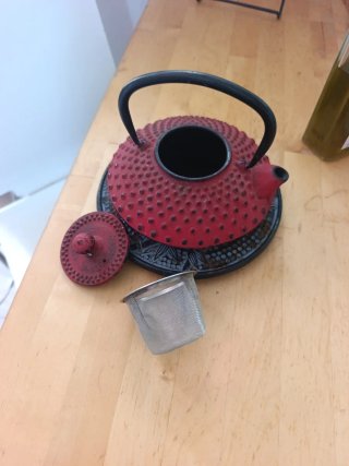Tetera de Hierro Fundido Roja