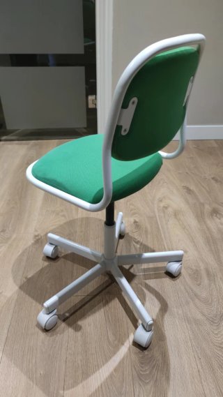 Silla infantil IKEA ÖRFJÄLL verde