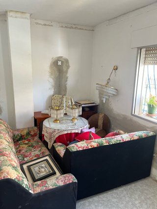 Pack Muebles: Sofá, Mesa, Lámparas, escritorio...