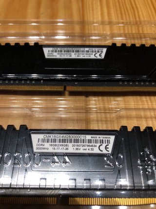 Memoria RAM DDR4 16GB Corsair 3000mhz cl15