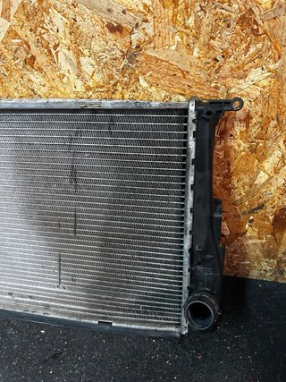 Radiador BMW E90 E91 E92 E93