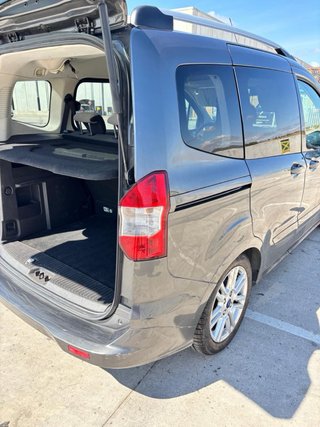 Ford Tourneo Courier 2015