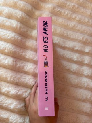 No es amor- Ali Hazelwood
