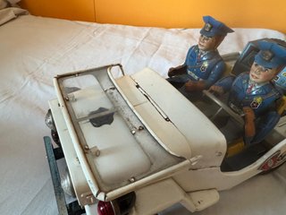 Coche Jeep Hojalata Policía Juguete
