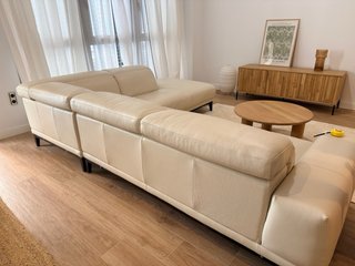 Sofá Natuzzi Borghese de piel beige como nuevo