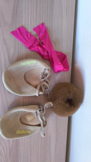 Maillot rosa + punteras, donut y cinta para pelo