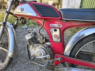Ciclomotor Torrot Tiburón 49cc Roja