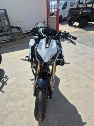 QJMOTOR SRK 125J Moto Naked Negra/Gris