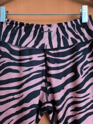 Mallas deportivas estampado cebra