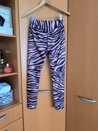 Mallas deportivas estampado cebra