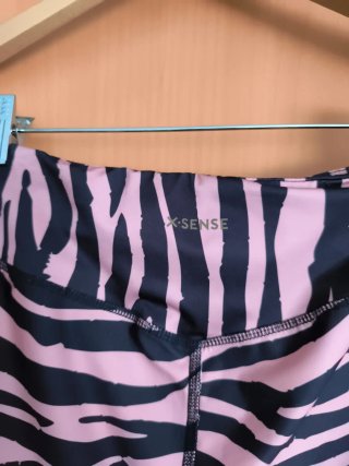 Mallas deportivas estampado cebra