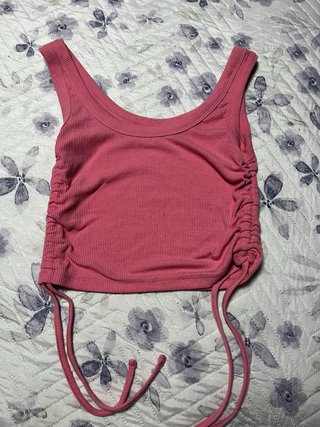 Camiseta tirantes fruncida rosa