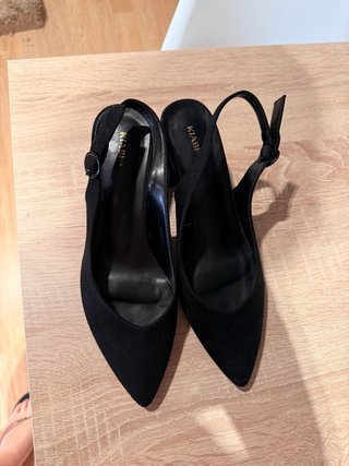 Zapatos de tacón Kiabi negros destalonados T.39-40