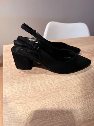 Zapatos de tacón Kiabi negros destalonados T.39-40