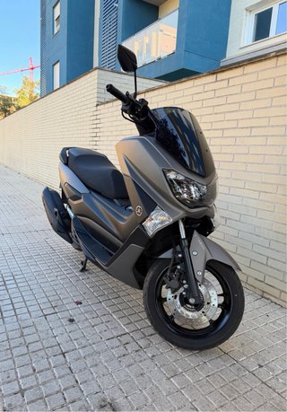 Yamaha Nmax 125 Gris 2019 - 20.000km