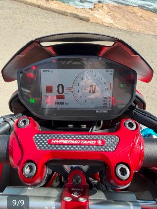 Ducati Supermoto Roja y Blanca