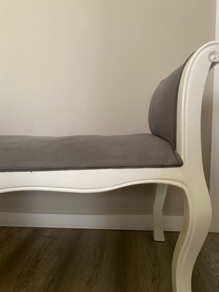 Banco vintage cinza e branco remodelado