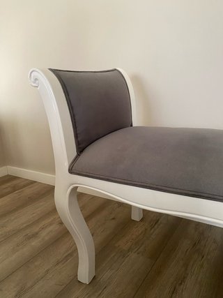 Banco vintage cinza e branco remodelado