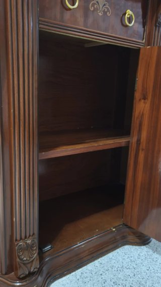 Mueble recibidor con espejo