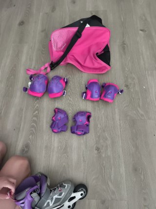 Patines niña morados con protecciones y bolsa