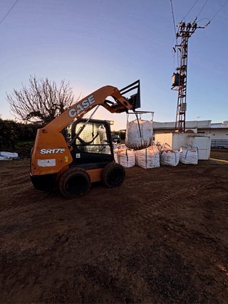 Se realizan todo tipo de excavaciones, movimiento