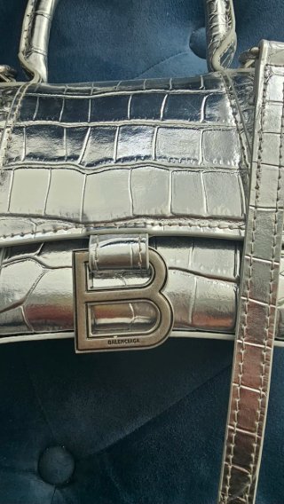 Bolso y Sandalias Plateadas talla 36