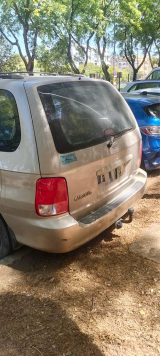 KIA Carnival 2002
