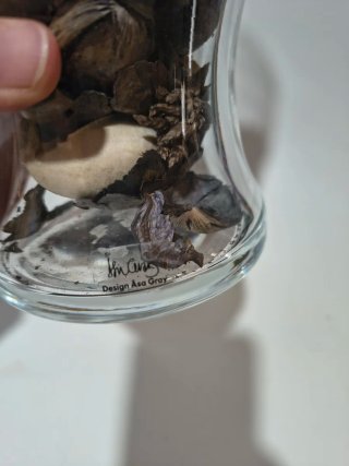 Vaso elegante in vetro con potpourri